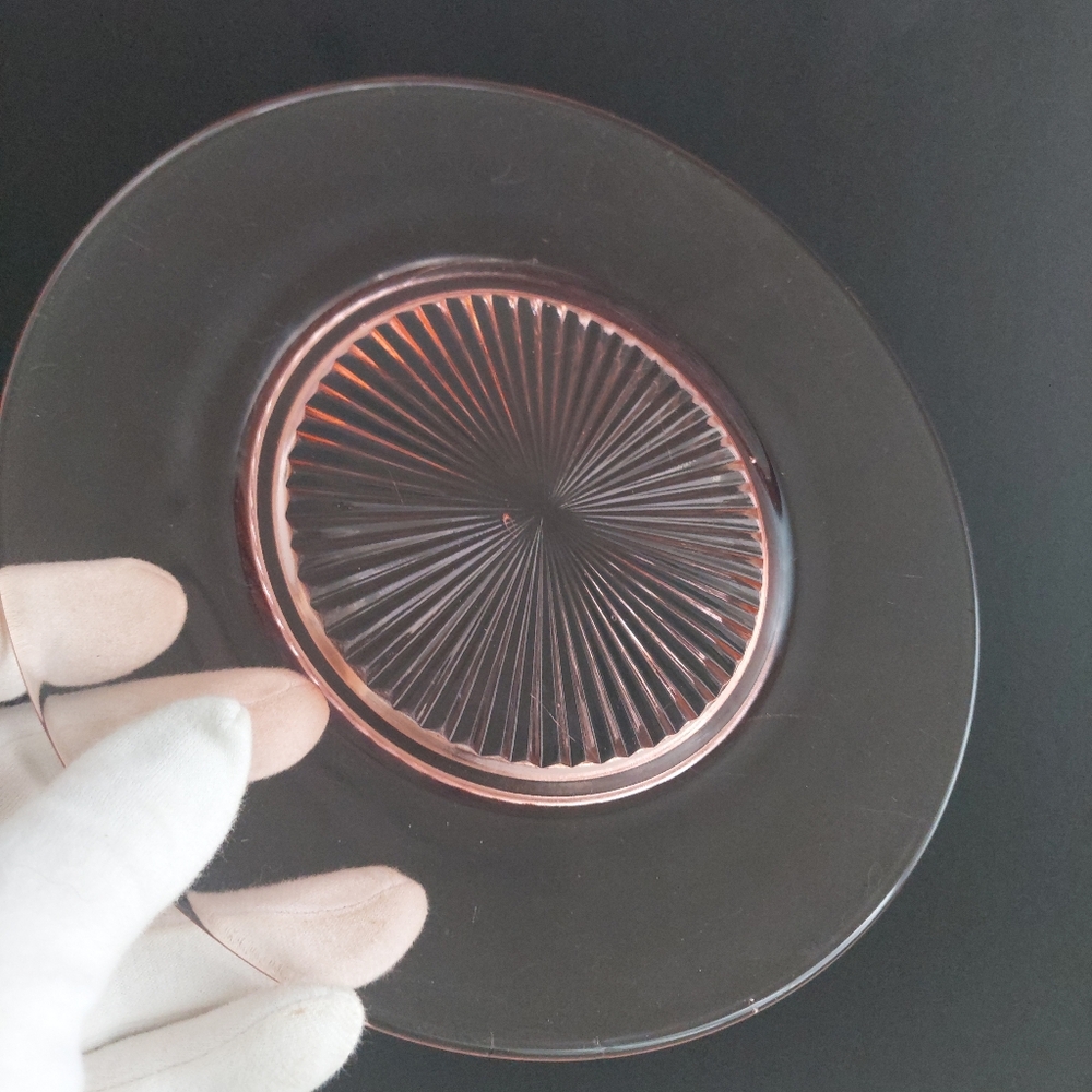 1930s Pink Depression Glass Salad Dessert Plates Set of 4 (8 inch)